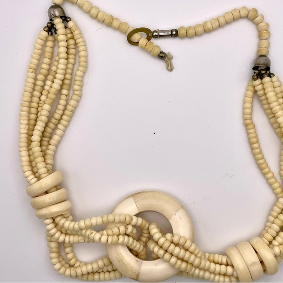 Carved  multi strand bone beaded necklace pendant 131 grams. - Picture 6 of 6